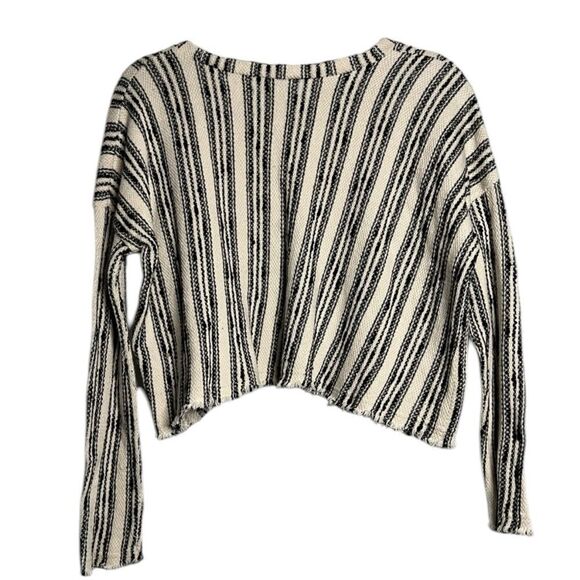 Storia Striped Black and White cropped top with raw hem size small oversized - Picture 2 of 5